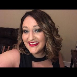 Meet your Posher, Cassie